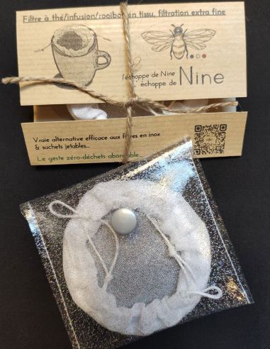 Idée cadeau filtre à thé infusion tisane ou rooibos en tissu et sa pochette étanche
