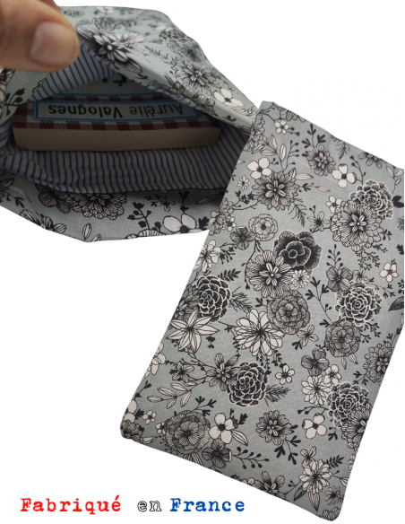 Housse protège-livre avec fermeture magnétique en coton imprimé motif croquis fleurs gris, l'échoppe de Nine